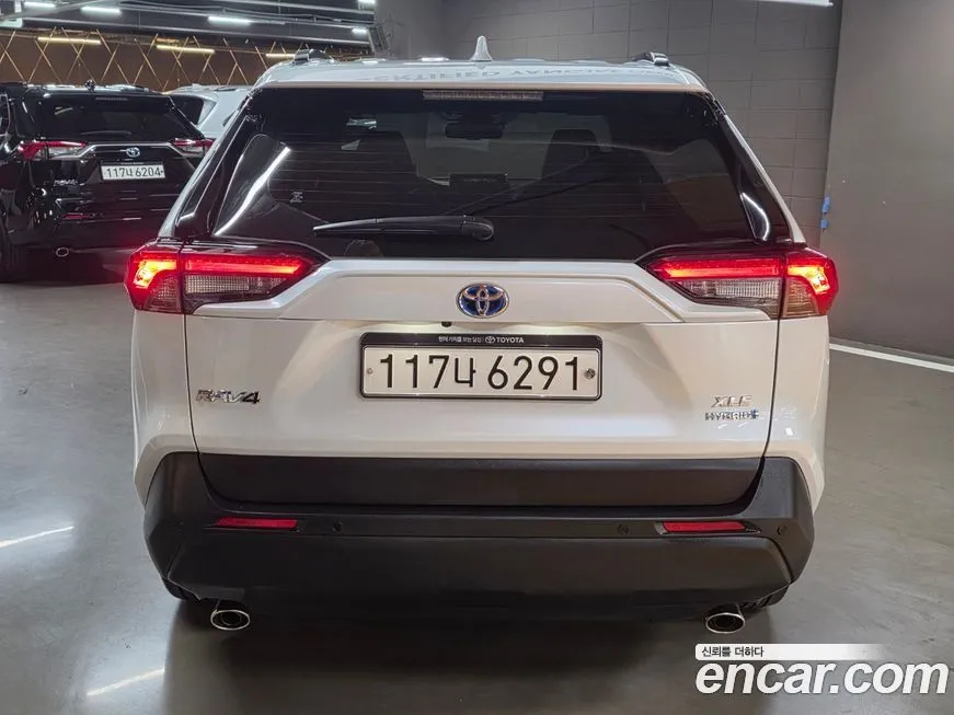 Toyota RAV4 — фото 3