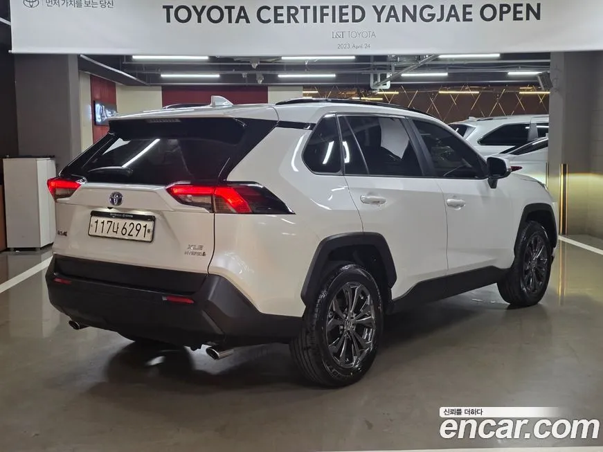 Toyota RAV4 — фото 4