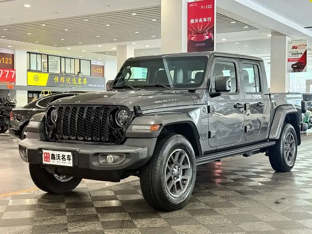 Jeep Gladiator 2023 из CN, фото 1