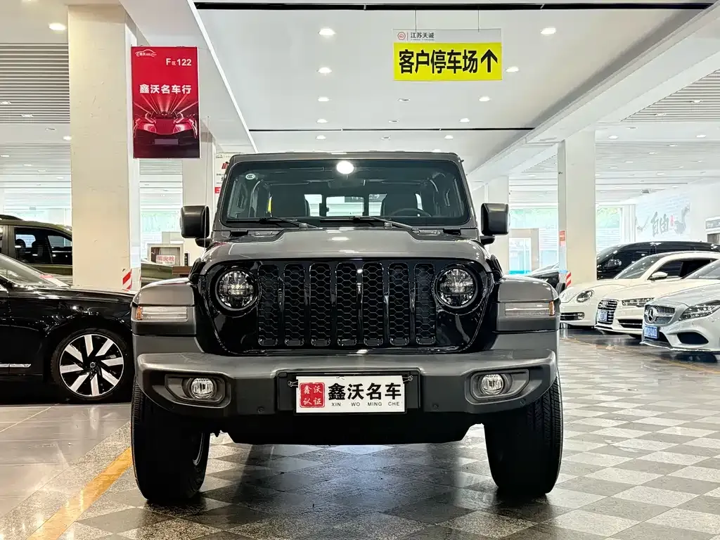 Jeep Gladiator 2023 из CN, фото 2
