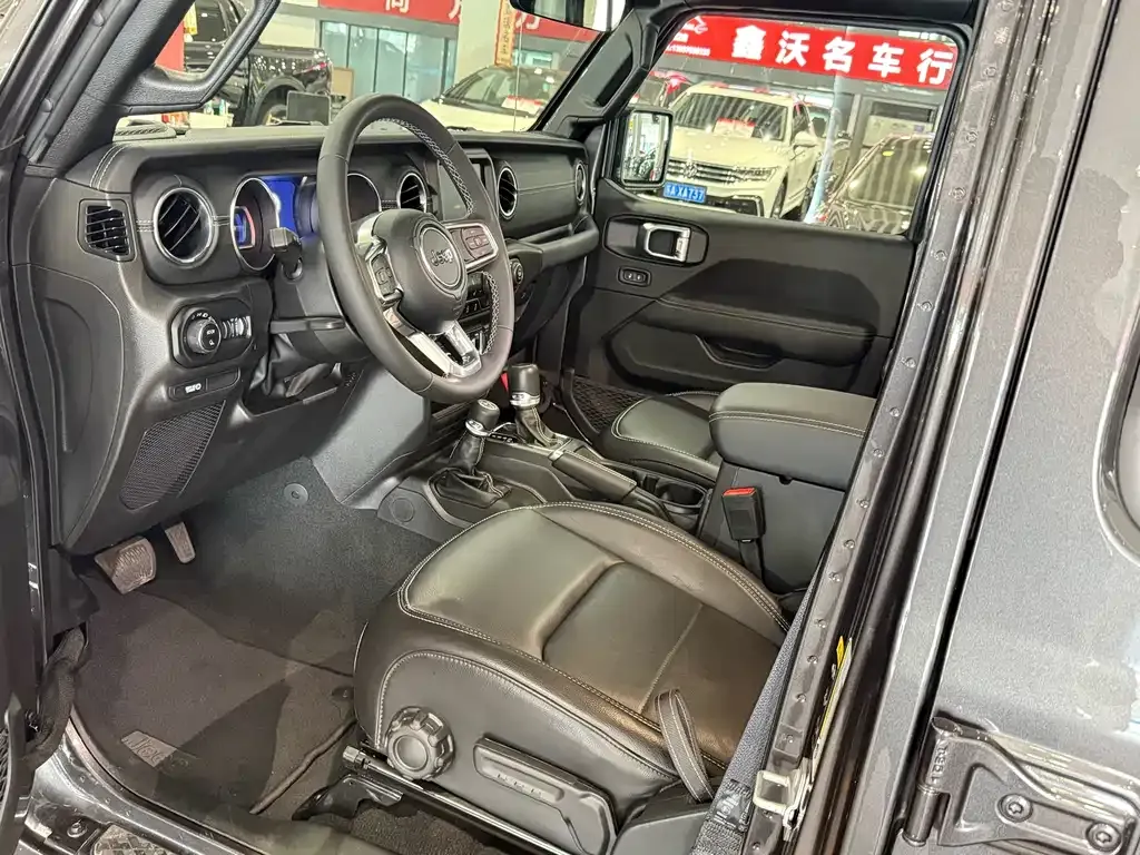 Jeep Gladiator 2023 из CN, фото 5
