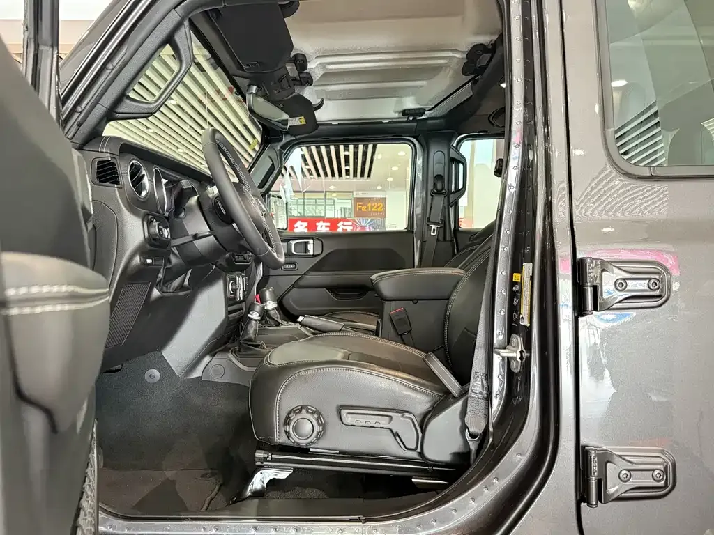 Jeep Gladiator 2023 из CN, фото 6