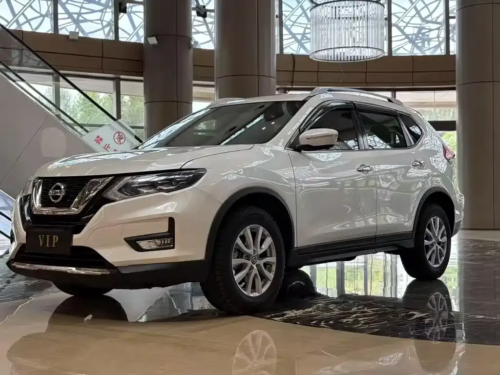 Nissan X-Trail 2023 из CN, фото 1