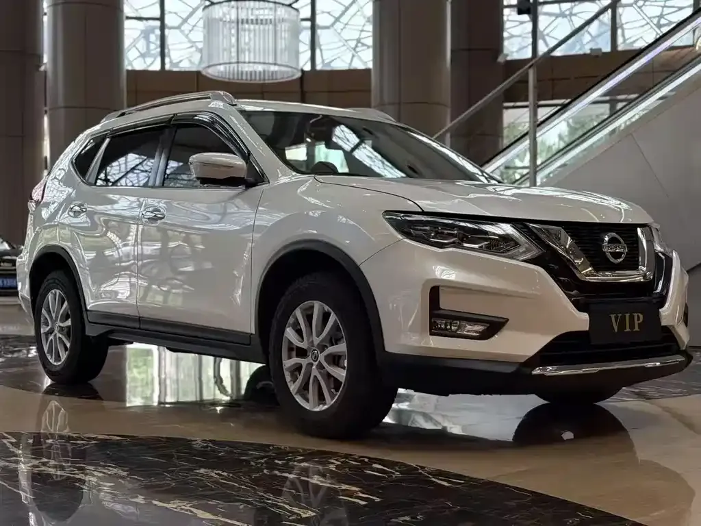 Nissan X-Trail 2023 из CN, фото 3