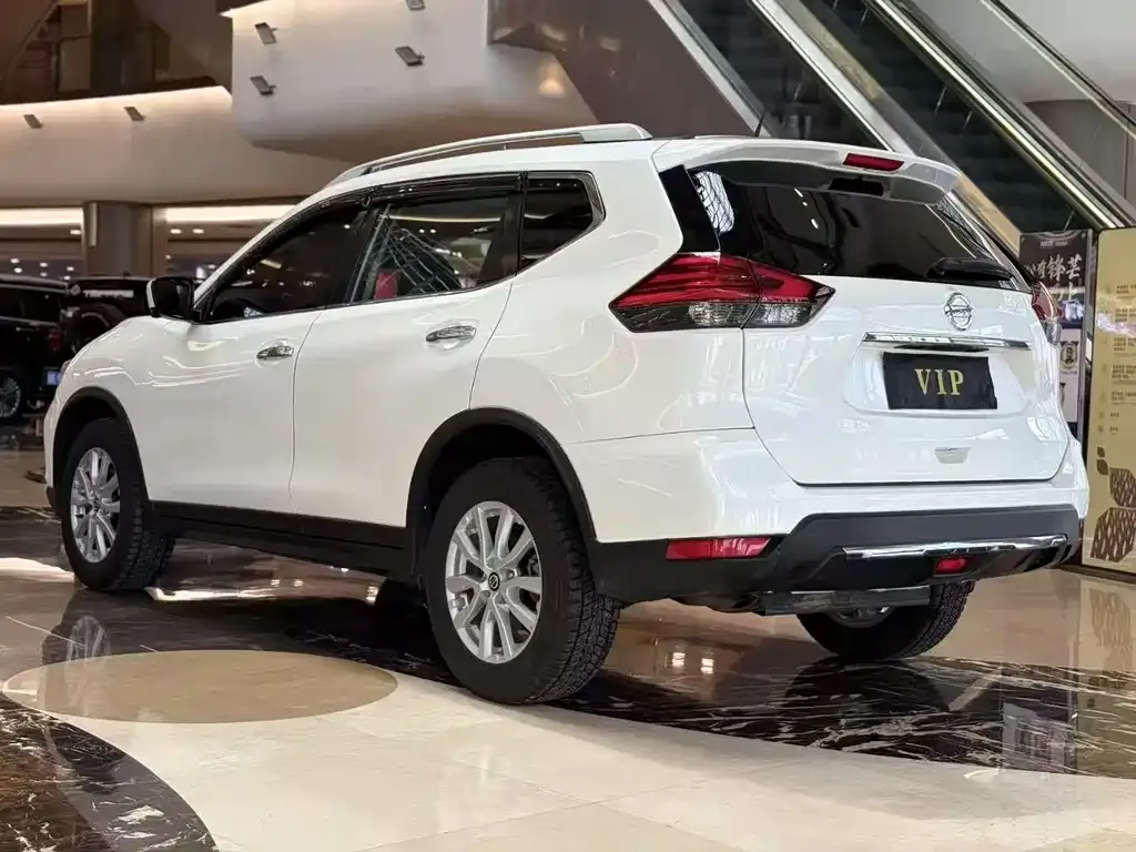 Nissan X-Trail 2023 из CN, фото 4
