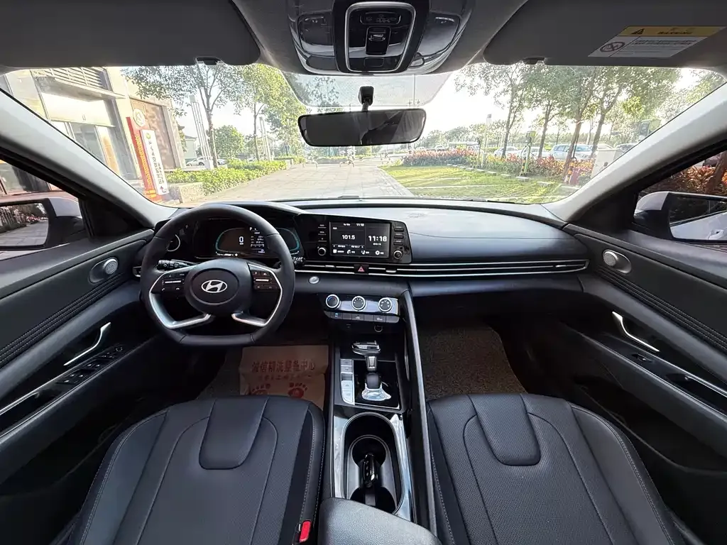 Hyundai Elantra 2023 из CN, фото 5
