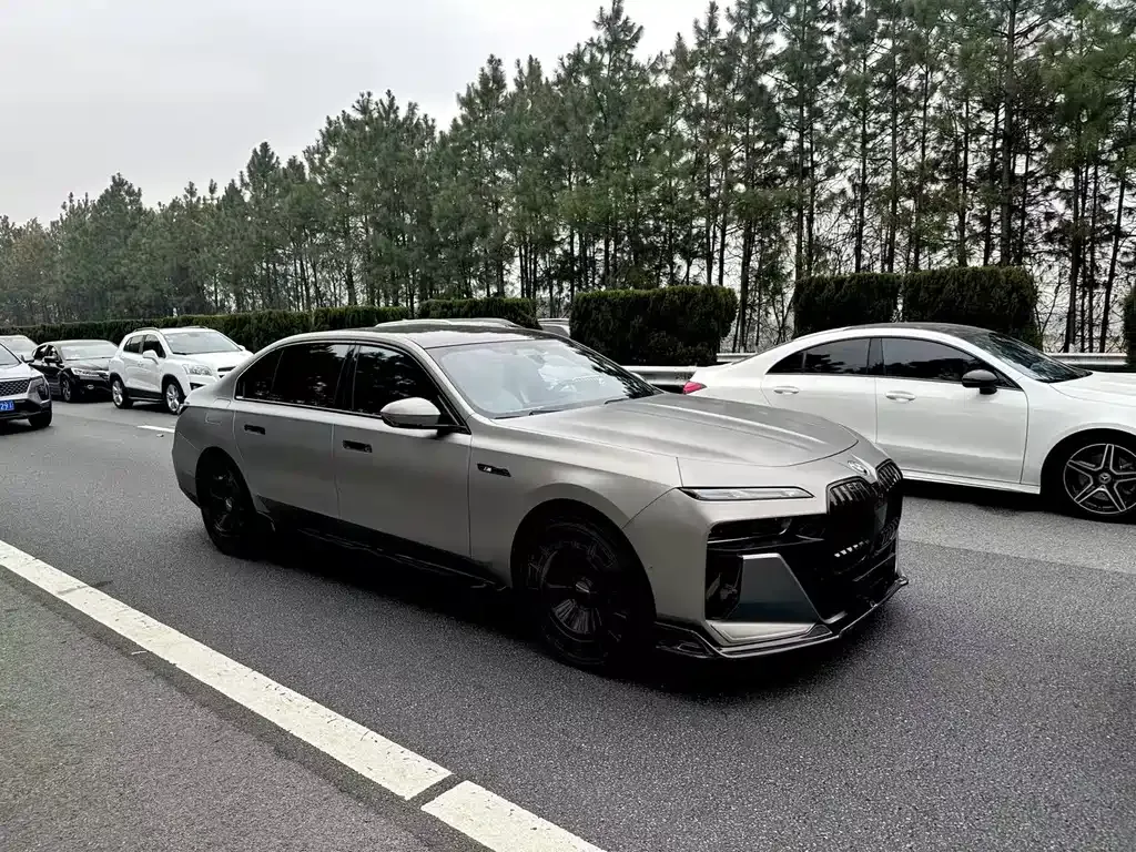 BMW i7 2024 из CN, фото 2