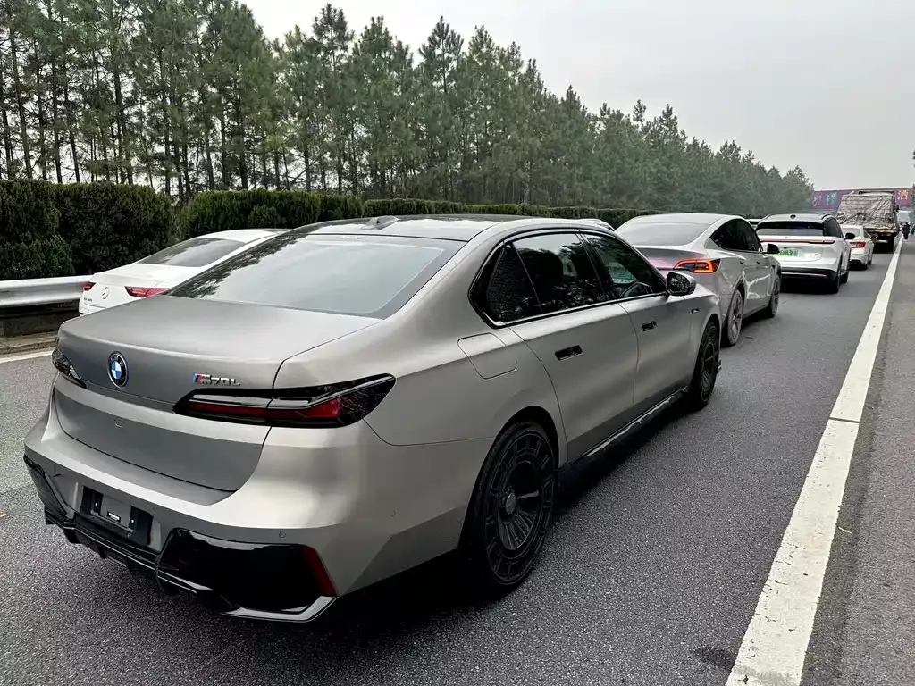 BMW i7 2024 из CN, фото 6