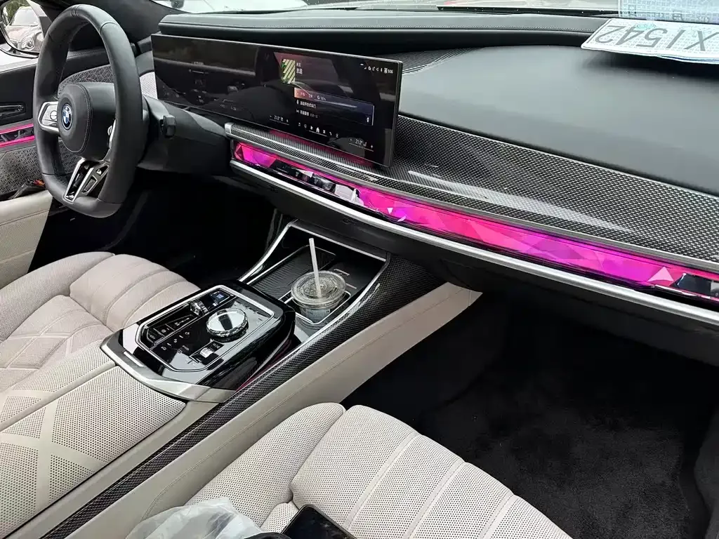 BMW i7 2024 из CN, фото 9