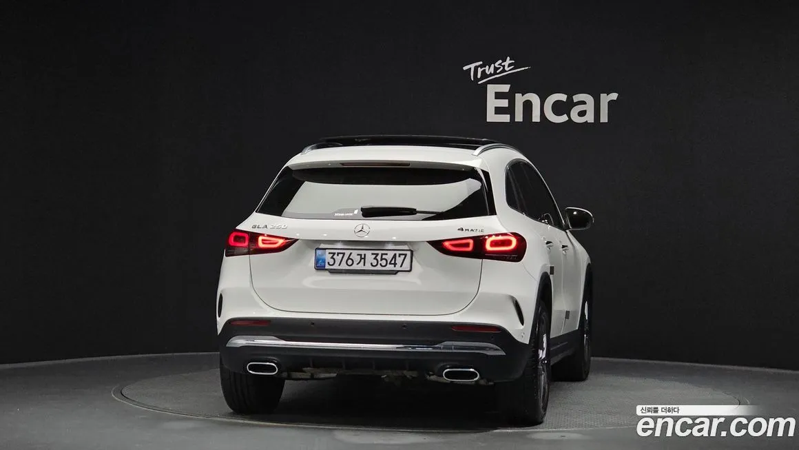 Mercedes-Benz GLA-Class — фото 4