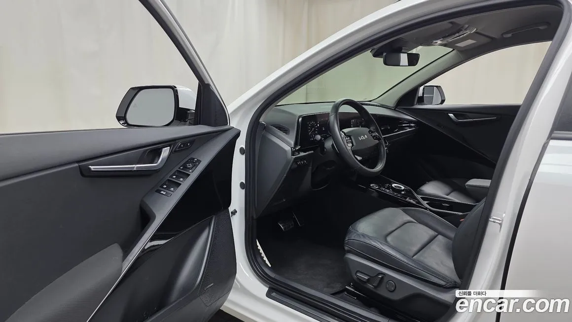 Kia Niro — фото 10