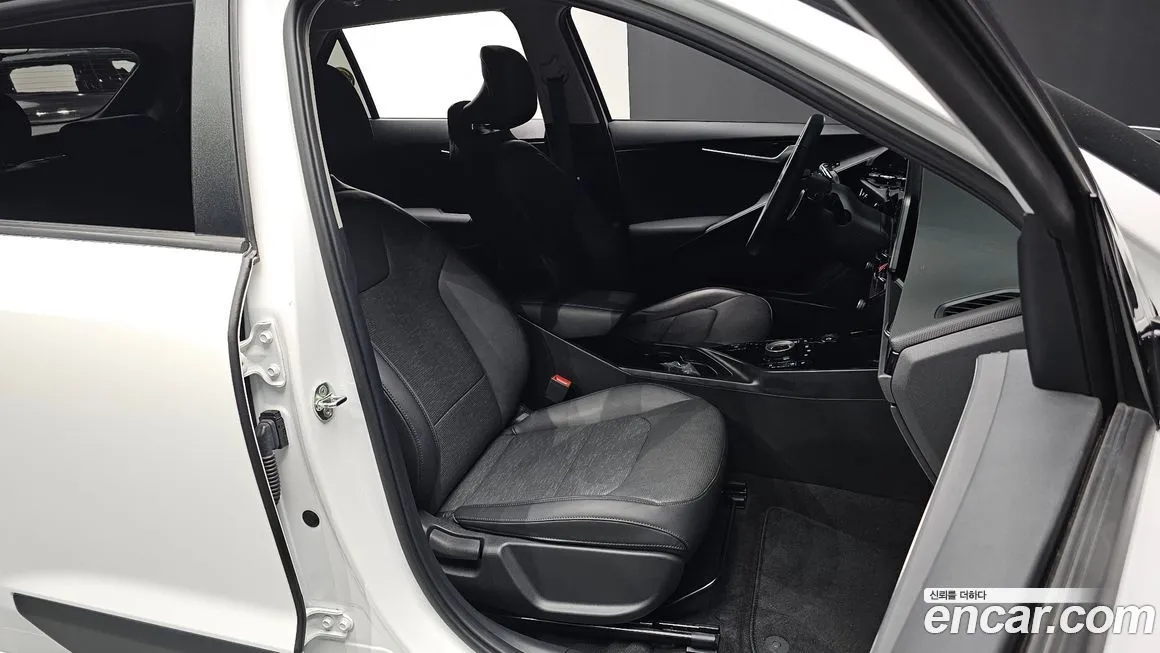Kia Niro — фото 10