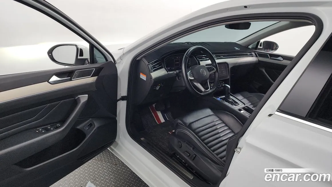 Volkswagen Passat — фото 10