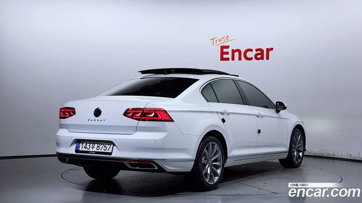 Volkswagen Passat — фото 2