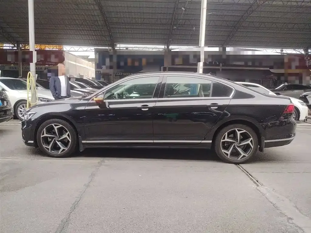 Volkswagen Magotan 2023 из CN, фото 6