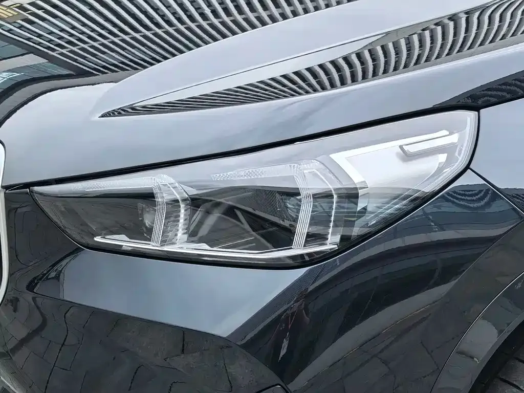 BMW X1 — фото 9