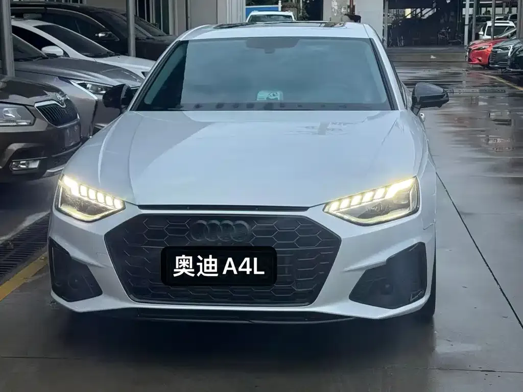 Audi A4L 2022 из CN, фото 2