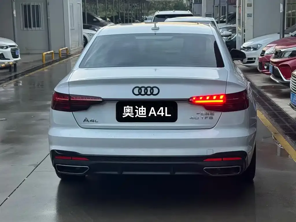 Audi A4L 2022 из CN, фото 8