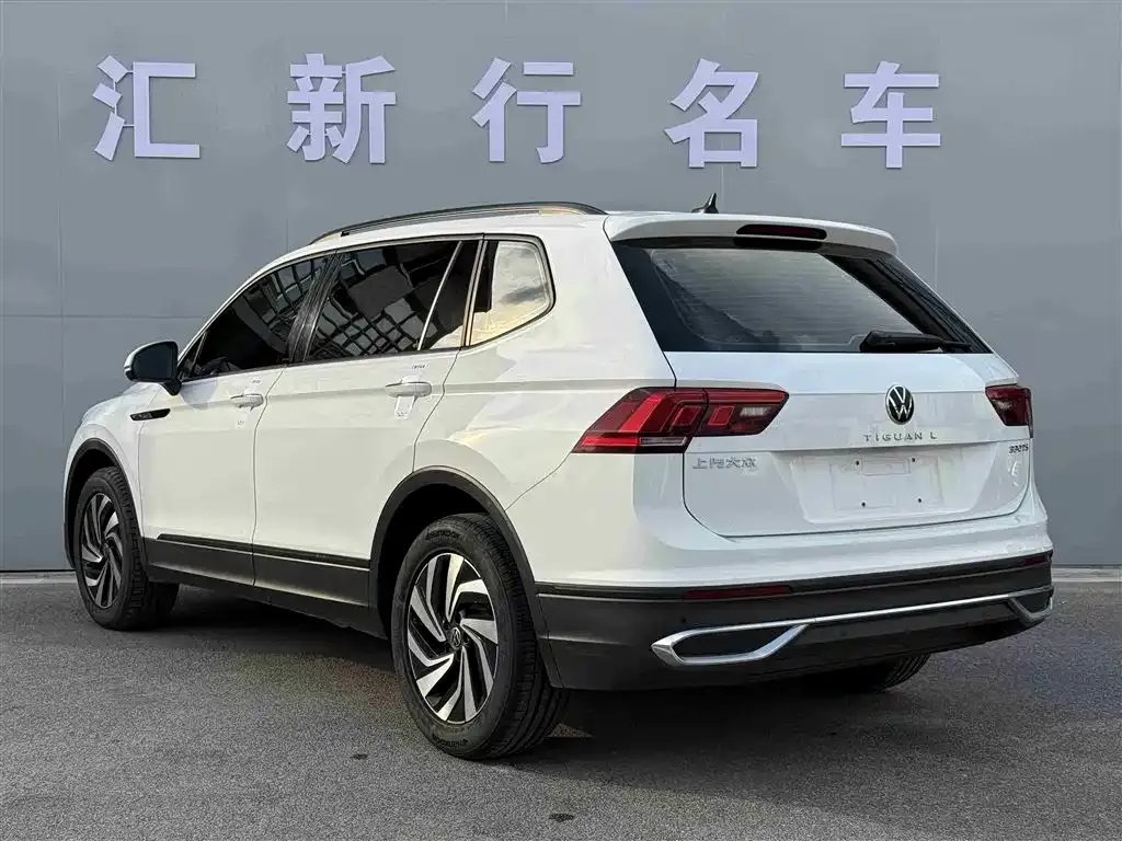 Volkswagen Tiguan L — фото 4