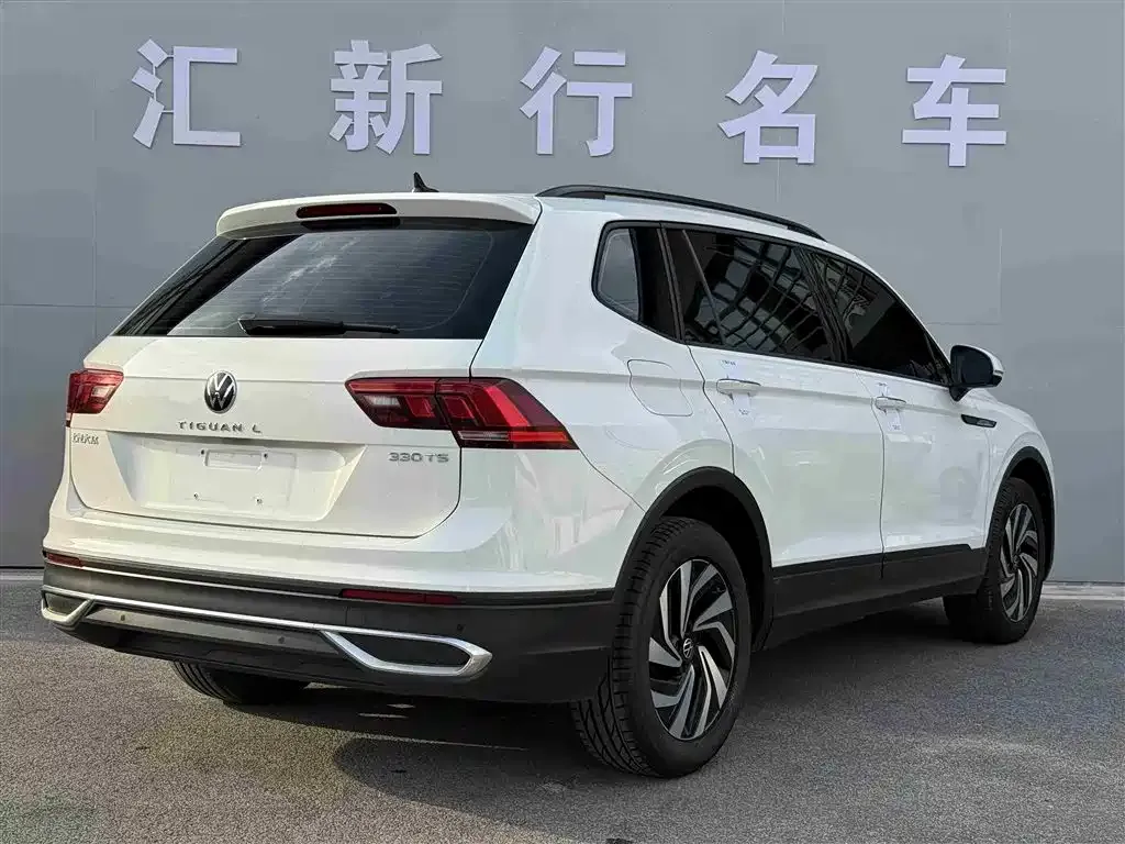 Volkswagen Tiguan L — фото 6