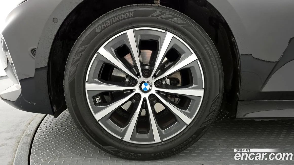 BMW 3-Series 2023 из KR, фото 5
