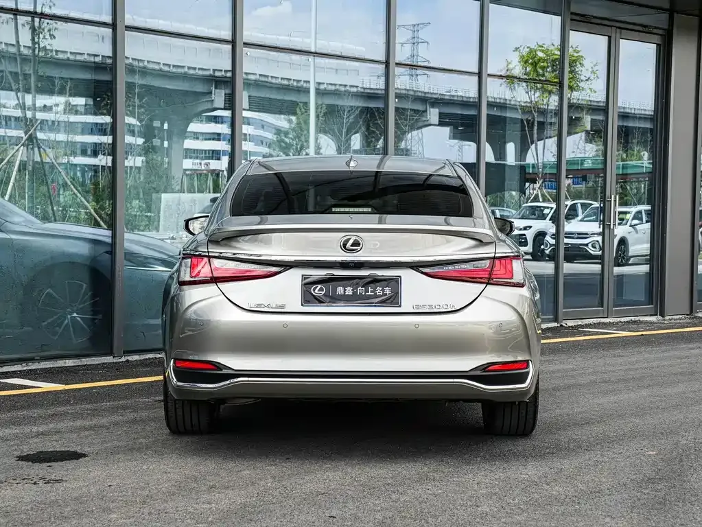 Lexus ES 2024 из CN, фото 5
