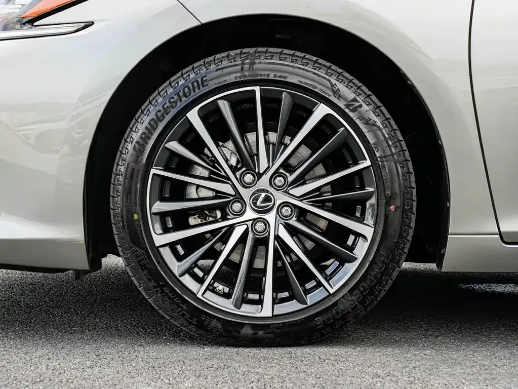 Lexus ES 2024 из CN, фото 8