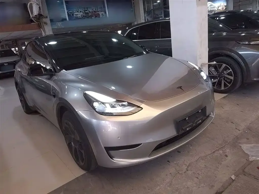Tesla Model Y — фото 4