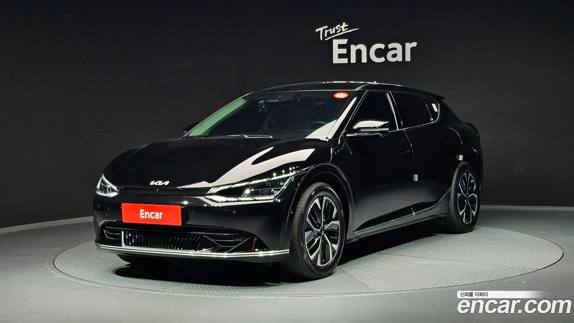Kia EV6 — фото 1