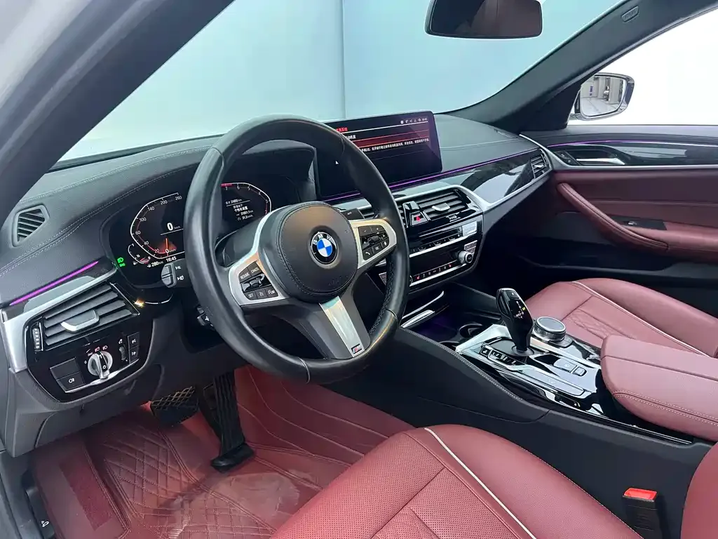 BMW 5 Series — фото 10