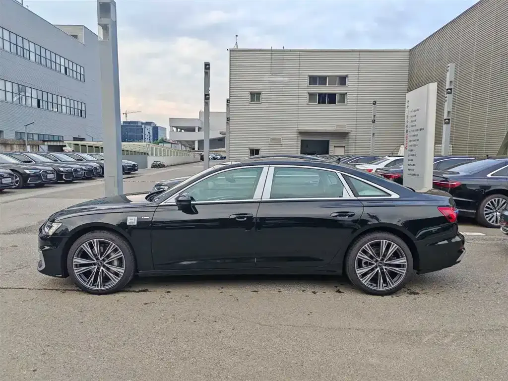 Audi A6L 2025 из CN, фото 6