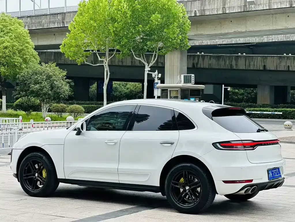 Porsche Macan — фото 10
