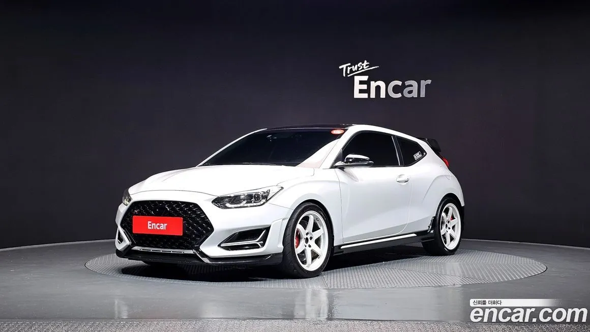 Hyundai Veloster — фото 1