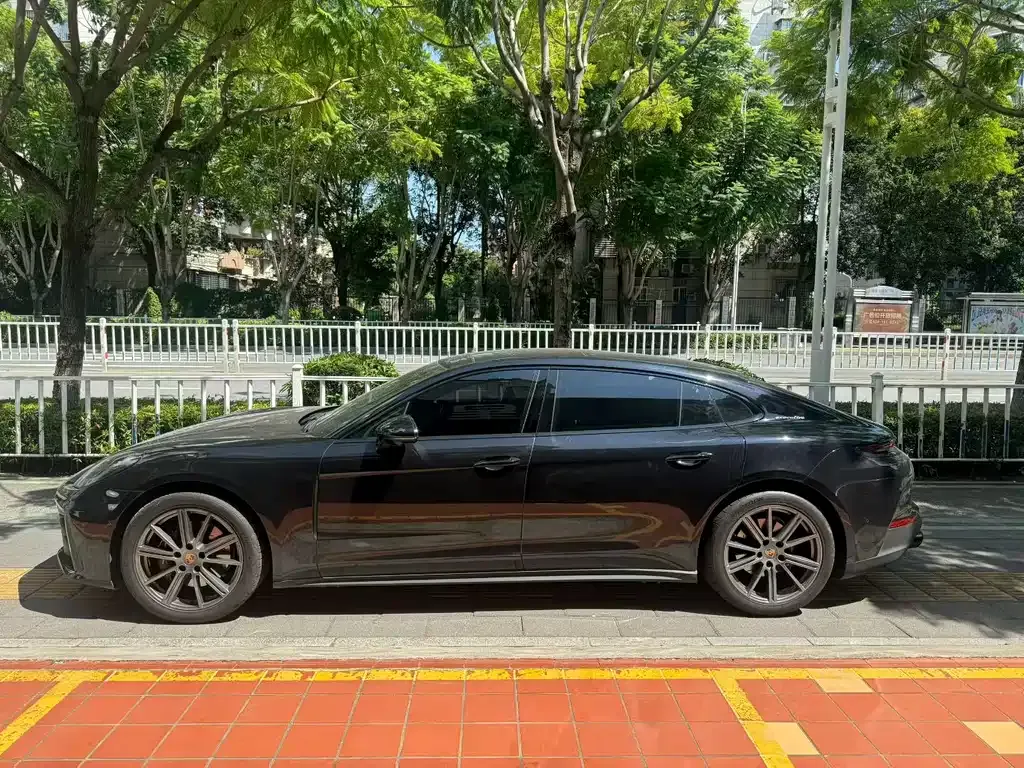 Porsche Panamera 2025 из CN, фото 8