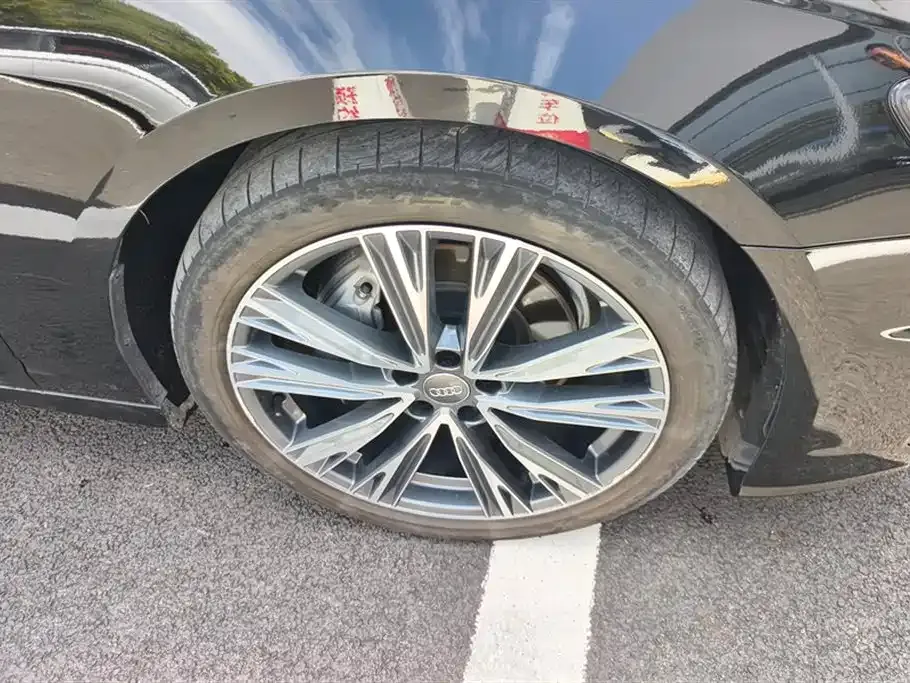 Audi A6L 2021 из CN, фото 6