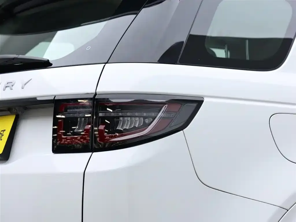 Land Rover Discovery Sport Hybrid — фото 5