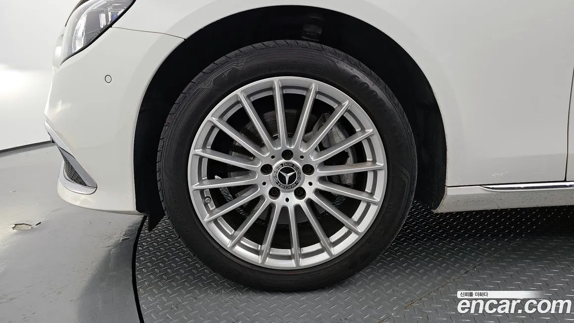 Mercedes-Benz E-Class 2022 из KR, фото 5