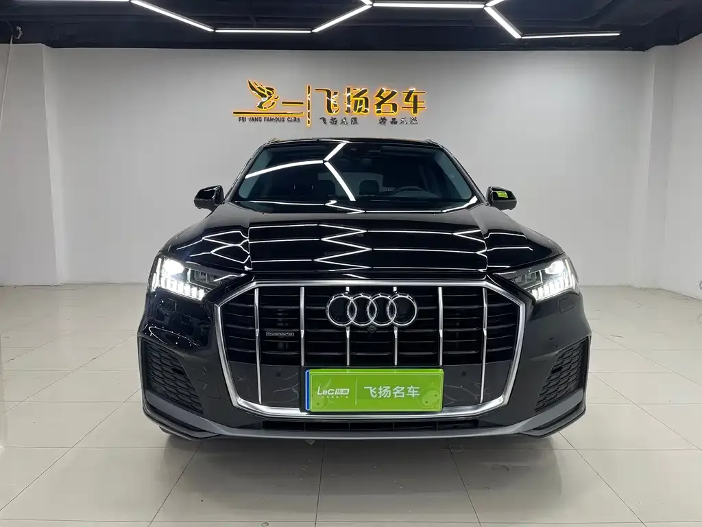 Audi Q7 2023 из CN, фото 2