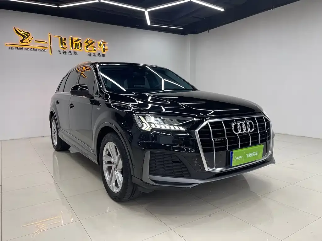 Audi Q7 2023 из CN, фото 3
