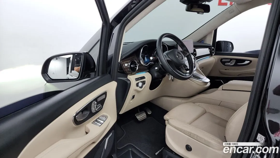 Mercedes-Benz V-Class 2023 из KR, фото 10