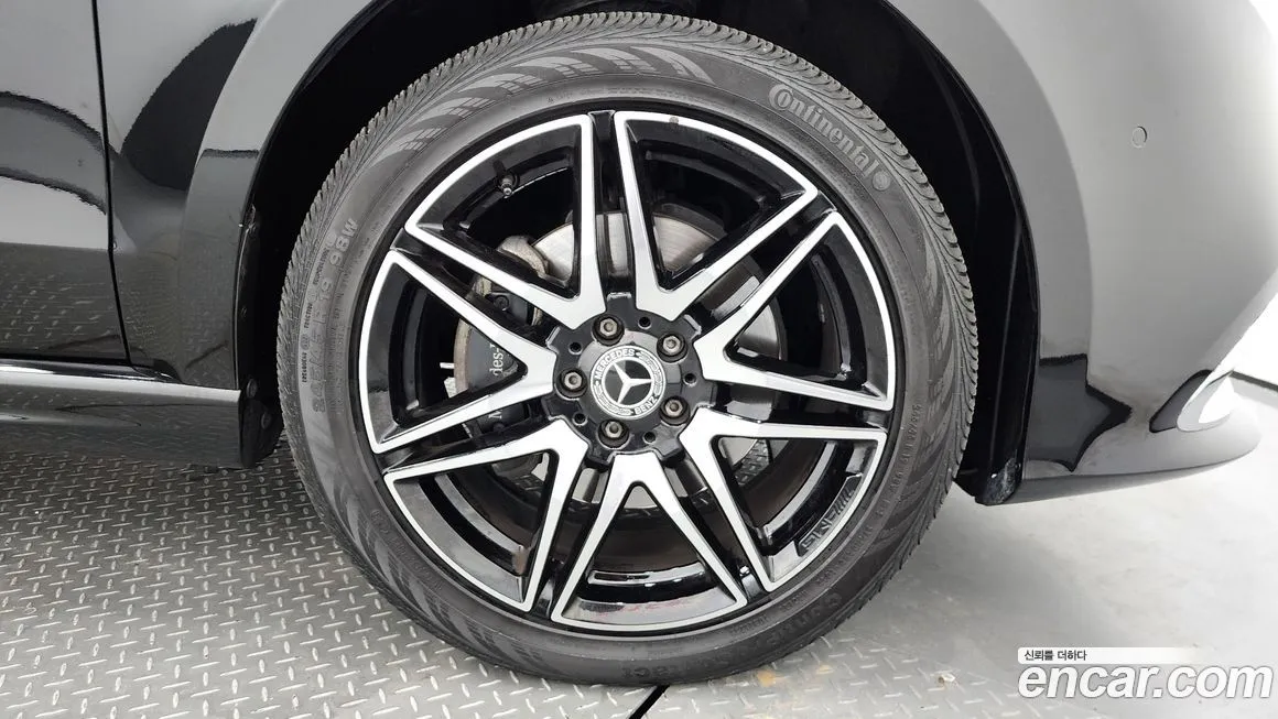 Mercedes-Benz V-Class 2023 из KR, фото 5