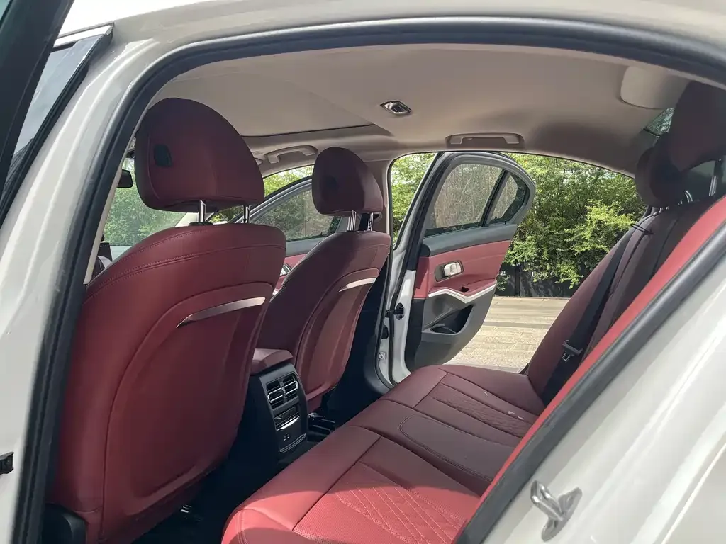 [object Object] 3 Series 2023 из CN, фото 10