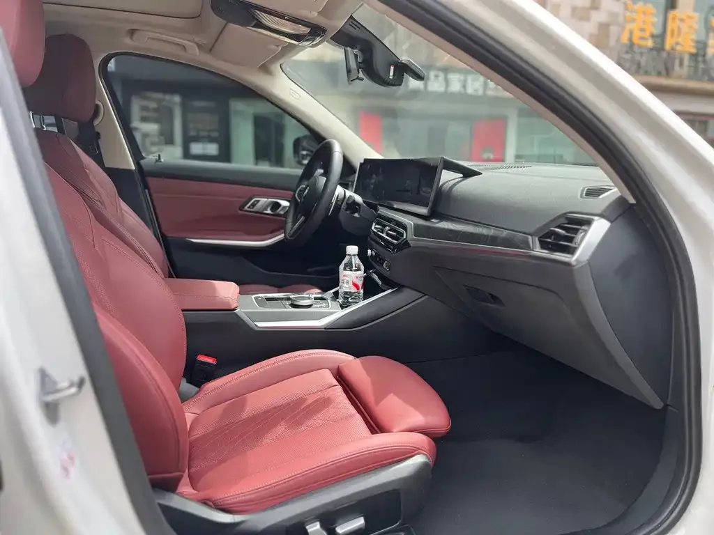 [object Object] 3 Series 2023 из CN, фото 8