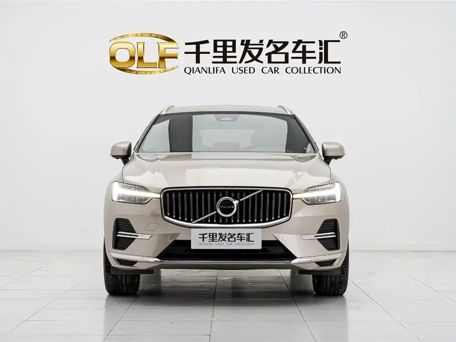 Volvo XC60 2022 из CN, фото 1