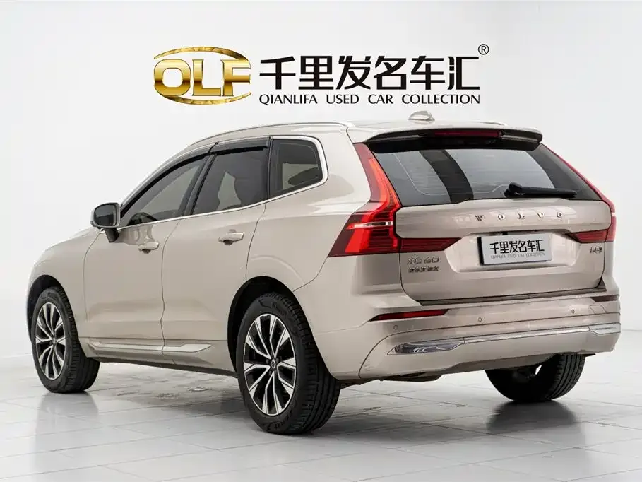 Volvo XC60 2022 из CN, фото 4