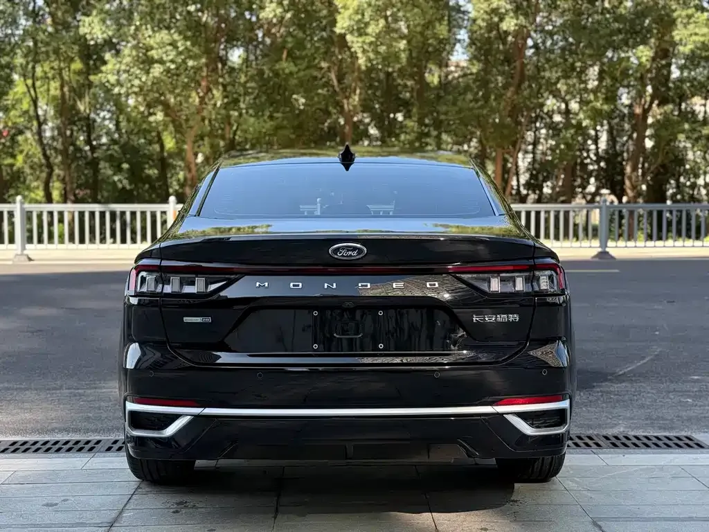 Ford Mondeo 2022 из CN, фото 6