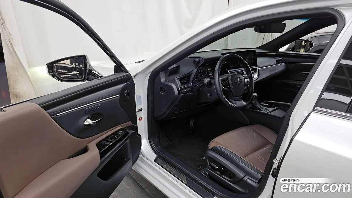Lexus ES 2023 из KR, фото 10