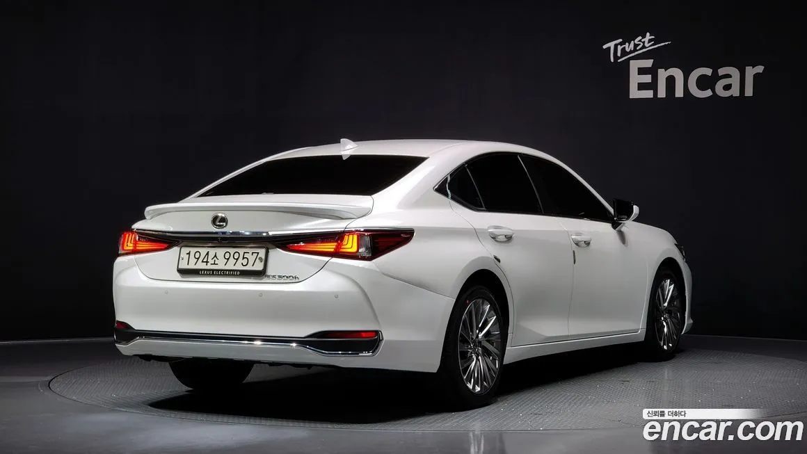 Lexus ES 2023 из KR, фото 2