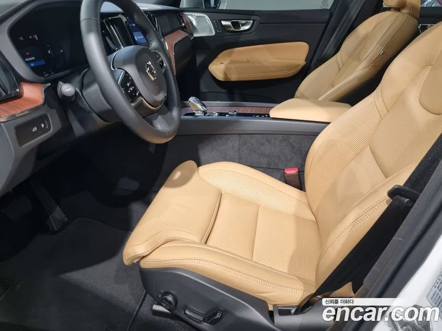 Volvo XC60 2025 из KR, фото 10