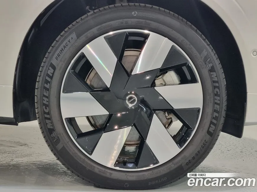 Volvo XC60 2025 из KR, фото 5
